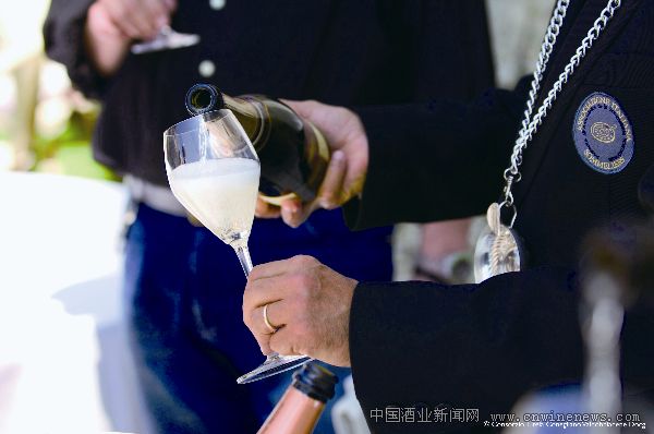 點擊放大